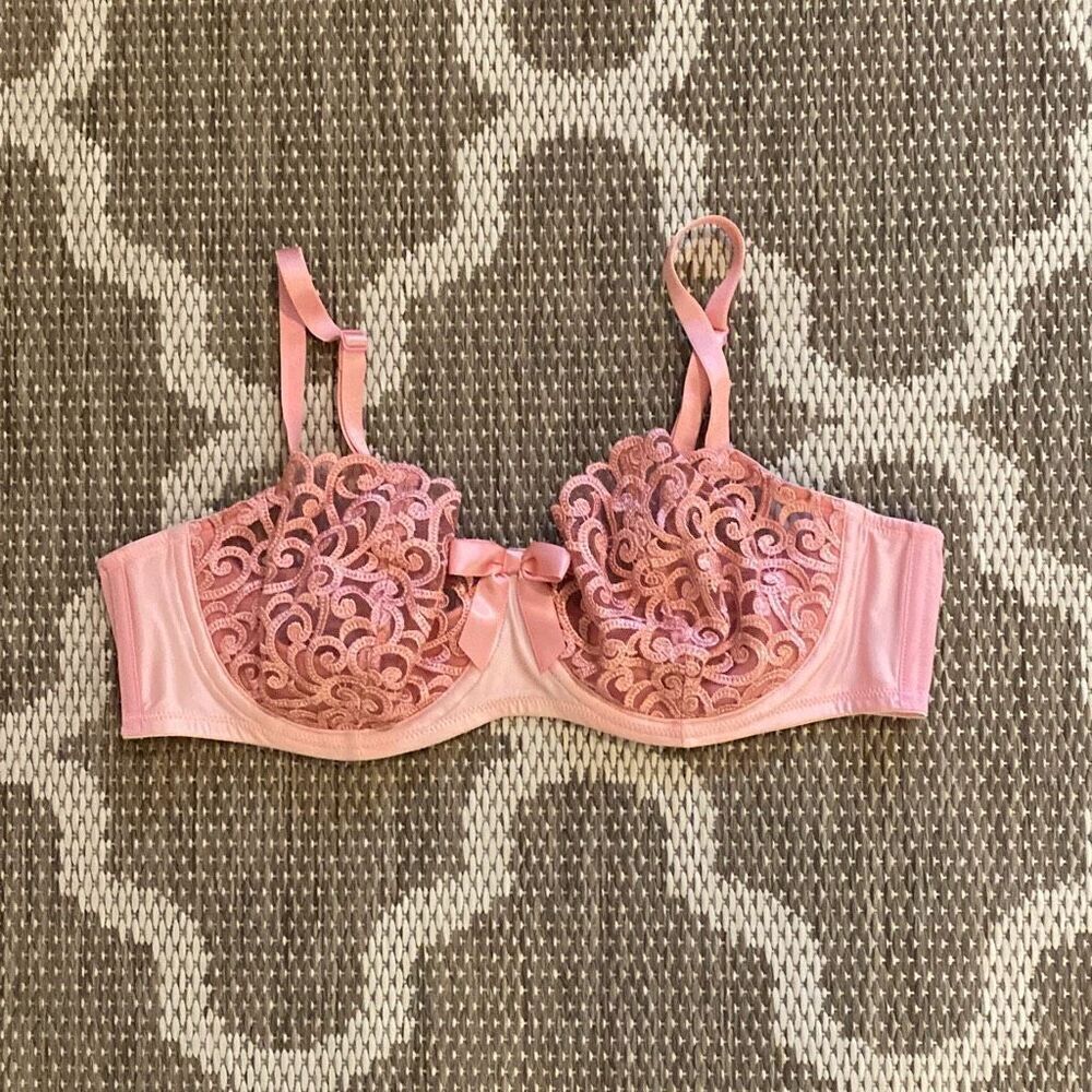 Victoria’s Secret bra size 38C
